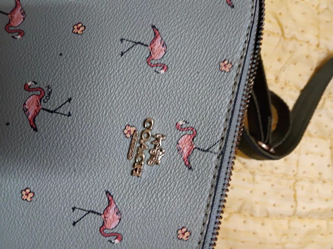 bag bundle (Category: Purses & Pouches) located in Kuala Lumpur. Submitted by okayyyy123 (Listing ID 1459317147, Image 2). Description: .