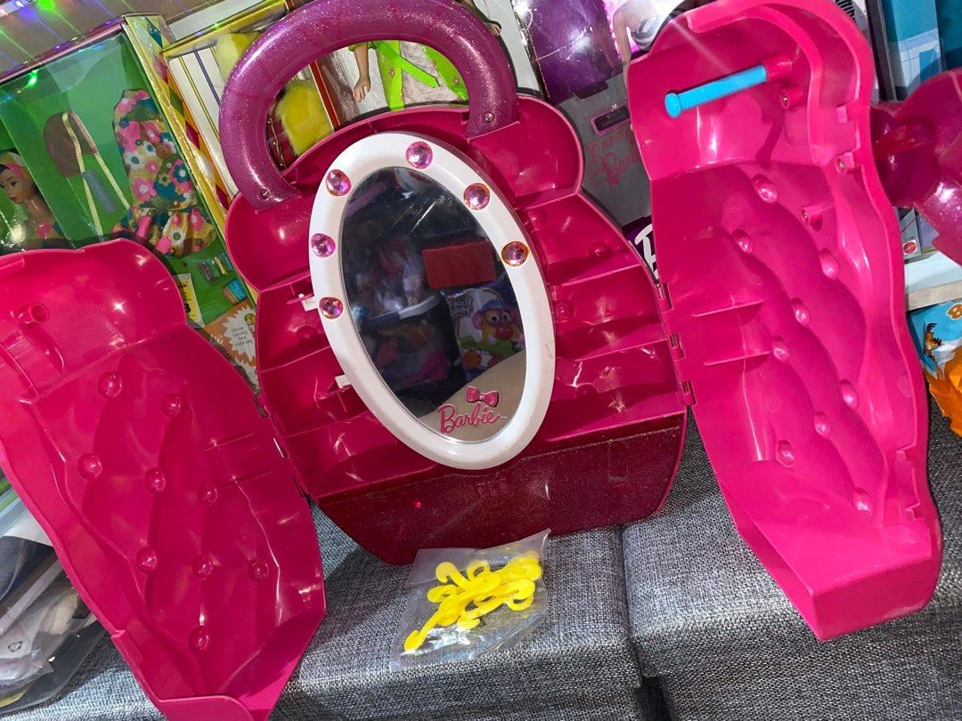 Barbie My Fab Barbie Wardrobe (Category: Kids Toys) located in Manila. Submitted by ea0113 (Listing ID 1459342869, Image 2). Description: .