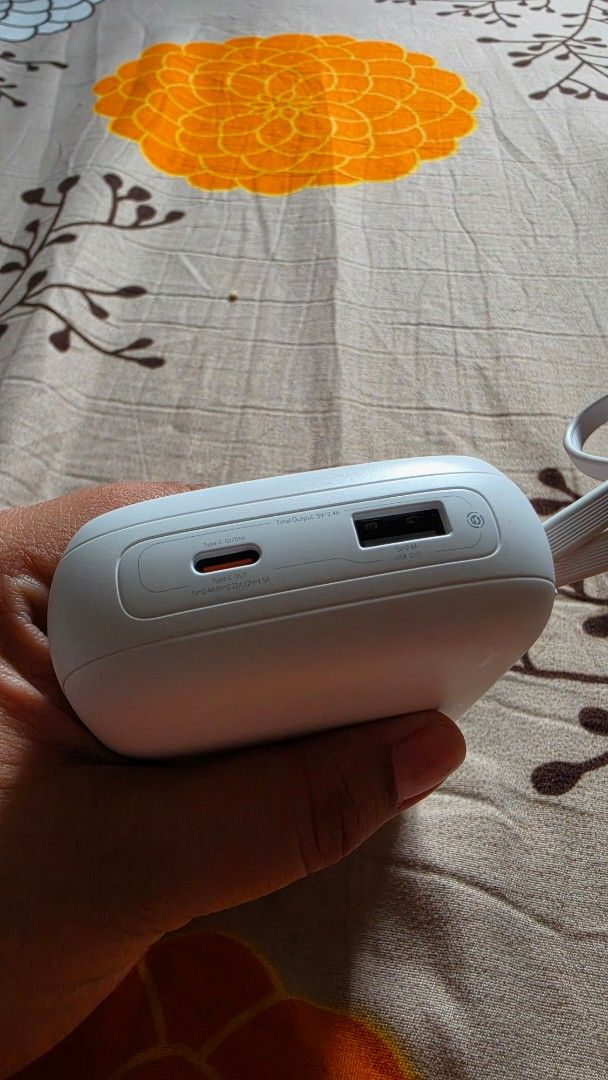 Baseus 22.5W Power Bank 20000mAh (Category: Batteries & Power Banks) located in Paranaque City. Submitted by nics_11 (Listing ID 1459340083, Image 3). Description: - Baseus 20000mAh Power Bank (Model PPQD3-20) - 22.5W Fast Charging Output - Features USB Lightning and Type-C Port - Energy Conversion Rate: >75% - Has the pouch! - Ideal for charging devices anywhere, anytime. rfs: Have another powerbank and used only thrice for concert 🤗 Feel free 