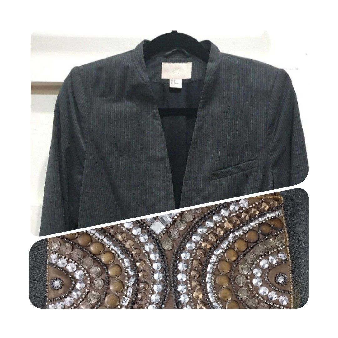 Beaded Clutch Bag with Inner Pockets (Category: Clutches) located in Makati City. Submitted by fr_lll (Listing ID 1459401876, Image 1). Description: TAKE ALL: H&M BLAZER PARFOIS PURSE PARFOIS PURSE Brand : Parfois Style : Beaded Purse / Chain Strap Condition : Used 2x only / 7.5/10 - Condition as seen in photos H&M Suit Jacket - Medium / Size 38 - Used 2x only - In very good condition. Selling for Php 1,245 only Delivery via Grab Express, Lalamov