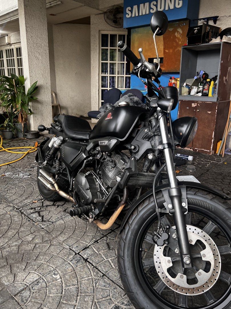 Benelli Motobi 200 Evo (Category: Motorbikes for Sale) located in Quezon City. Submitted by jeanpierre1102 (Listing ID 1459325100, Image 3). Description: 2021 Benelli Motobi 200 Evo Odo Reading: 21k km Loc: QC Complete papers Registered till 2027 Issues: - Lost Plate - Minor Scratches No “Benelli” model on categories Price is Negotiable.