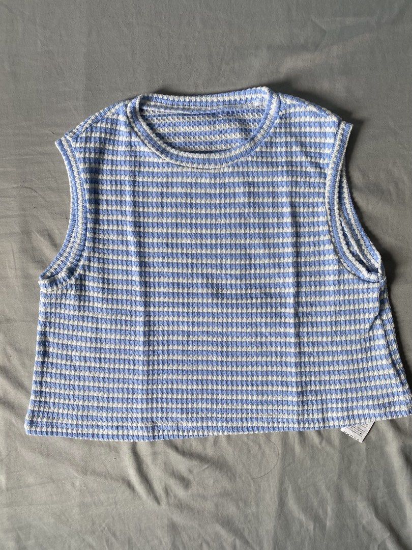 Blue Striped vest (Category: Sleeveless) located in Manila. Submitted by klnjjo (Listing ID 1459330812, Image 1). Description: used once lang Xs-s.