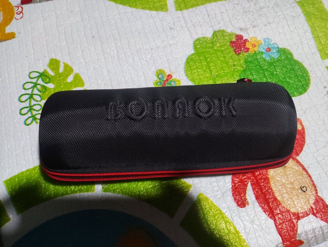BONAOK Portable Karaoke Microphone with Case (Category: Microphones) located in Pandi. Submitted by jackrabbit17 (Listing ID 1459368780, Image 2). Description: - BONAOK Karaoke Microphone - Elegant Rose Gold color - Includes protective case for - easy transport - Wireless connectivity for hassle-free use - Ideal for parties, gatherings, or singing practice - Fun and engaging for all ages - no issue.