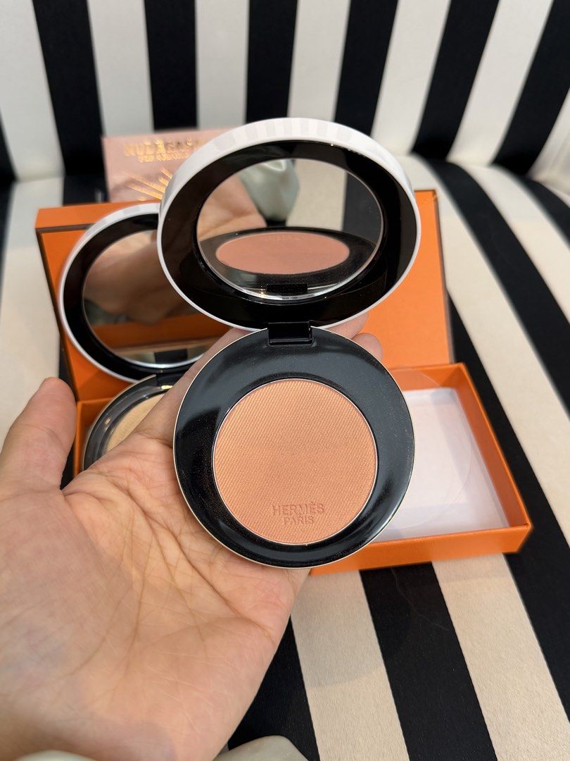 [EACH] BRANDNEW Hermes Blush & Highlighter (Category: Makeup) located in Quezon City. Submitted by kristinascl0set (Listing ID 1459463345, Image 3). Description: Hermes brand new unused blush & highlighter available! 6500 each..