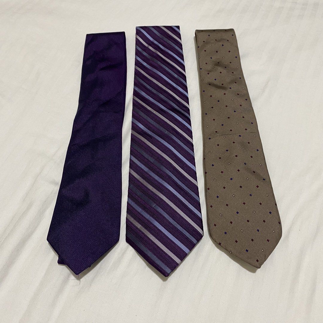 Calvin Klein (Category: Ties) located in Caloocan City. Submitted by discusonlineshop (Listing ID 1459305253, Image 1). Description: 3 for 500.