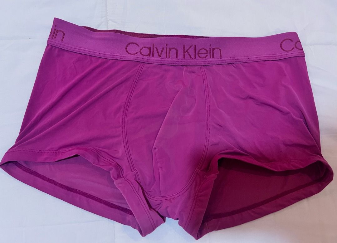 Calvin Klein Trunk (Medium) (Category: Underwear) located in Muntinlupa City. Submitted by raffy_wh02 (Listing ID 1459432746, Image 2). Description: ℹ️info 🟢Brand: Calvin Klein 🟢Color quality: 9.5/10 🟢Condition: 9.5/10 🟢Size on tag: Medium 🟢Relaxed waist (in inches): 27" 350 per piece. (3 SOLD) + (2 SOLD 9/9) 3 LEFT 📦Shipping waybill will be sent within 1-3 Days (Due to weird delays with the courier) 📦 The buyer will shoulder SF ❗️Delays c