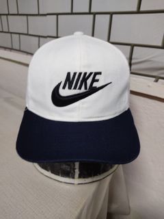 (Category: ) located in . Submitted by ek_thriftstore90 (Listing ID 1459440517, Image 1). Description: .