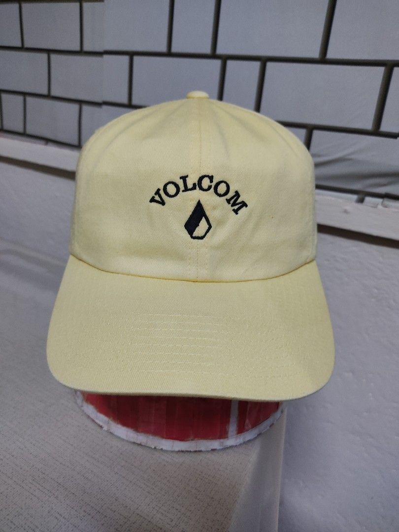 Cap Volcom (Category: Cap & Hats) located in Melaka Tengah. Submitted by ek_thriftstore90 (Listing ID 1459327520, Image 1). Description: (FAST PAYMENT ONLY) Original Select Item Bundle.. Topi sudah siap basuh,reshape.. Warna:Kuning.. Saiz: Dewasa..(free size) Kondisi: 9/10.. Boleh rujuk pada gambar.. (HARGA TIDAK TERMASUK POS) Cas postage SM RM8/ S/S RM15 (Dalam kotak) Defod cas kotak RM2.. Berminat boleh wsap.. (No whatsp 0172505841) Instagram: 