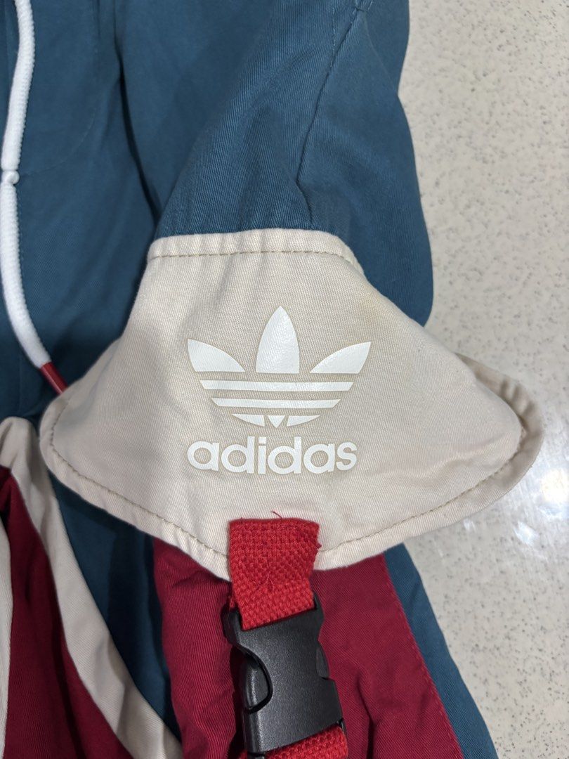 ADIDAS Cargo shorts (Category: Shorts) located in Cagayan de Oro. Submitted by thriftcgyph (Listing ID 1459330216, Image 2). Description: ADIDAS ₱40O ISSUE COLOE RATE: 7/10 XL ON TAG L: 20 W: 28.