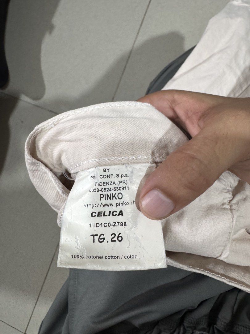 PINKO shorts (Category: Shorts) located in Cagayan de Oro. Submitted by thriftcgyph (Listing ID 1459407607, Image 3). Description: PINKO ₱200 NO BUTTOM ON THE LEFT POCKET ISSUE COLOE RATE: 7/10 NO SIZE ON TAG L: 20.5 W: 30.