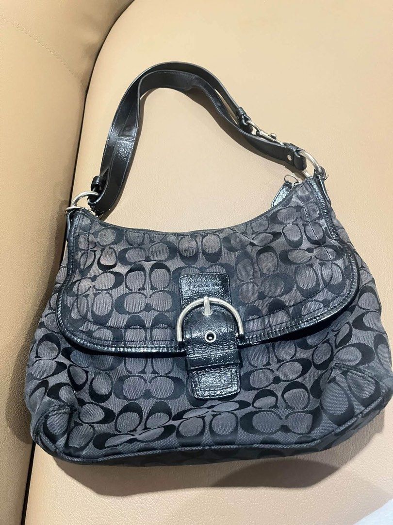 CCH BAG HAS ISSUES (Category: Shoulder Bags) located in Butuan. Submitted by darlingdressco. (Listing ID 1459442746, Image 1). Description: many issue.