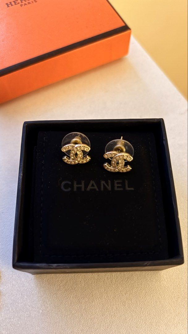 Chanel Classic Crystal CC Stud Earrings (Category: Earrings) located in Tagaytay City. Submitted by lilyzobel (Listing ID 1459372609, Image 2). Description: ⭐️ Only used once ⭐️ Comes with the box ⭐️ Rfs: It's not my style ⭐️ Bought this from @carriecollections.