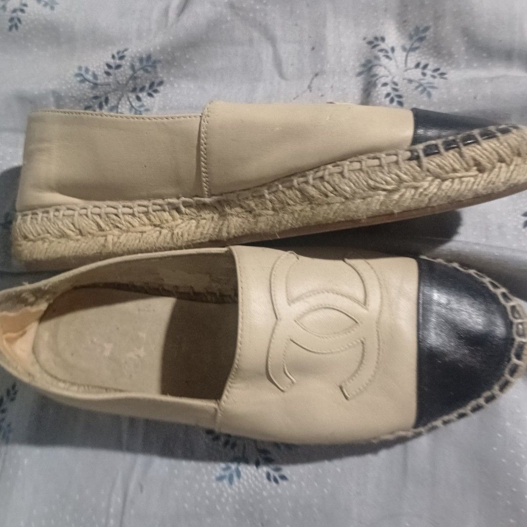 chanel espadrille (Category: Loafers) located in Manila. Submitted by aumberhale04.41 (Listing ID 1459387985, Image 2). Description: check photo for details size 6.