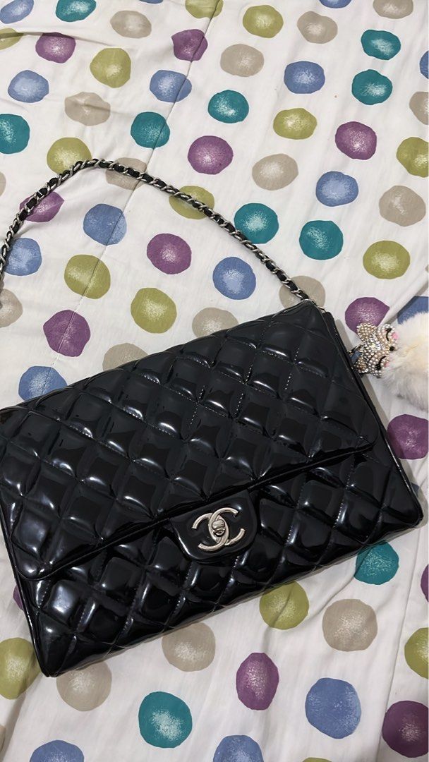 Chanel Patent Leather (Category: Luxury Bags & Wallets) located in Bulacan. Submitted by luxesell_00 (Listing ID 1459371025, Image 1). Description: .