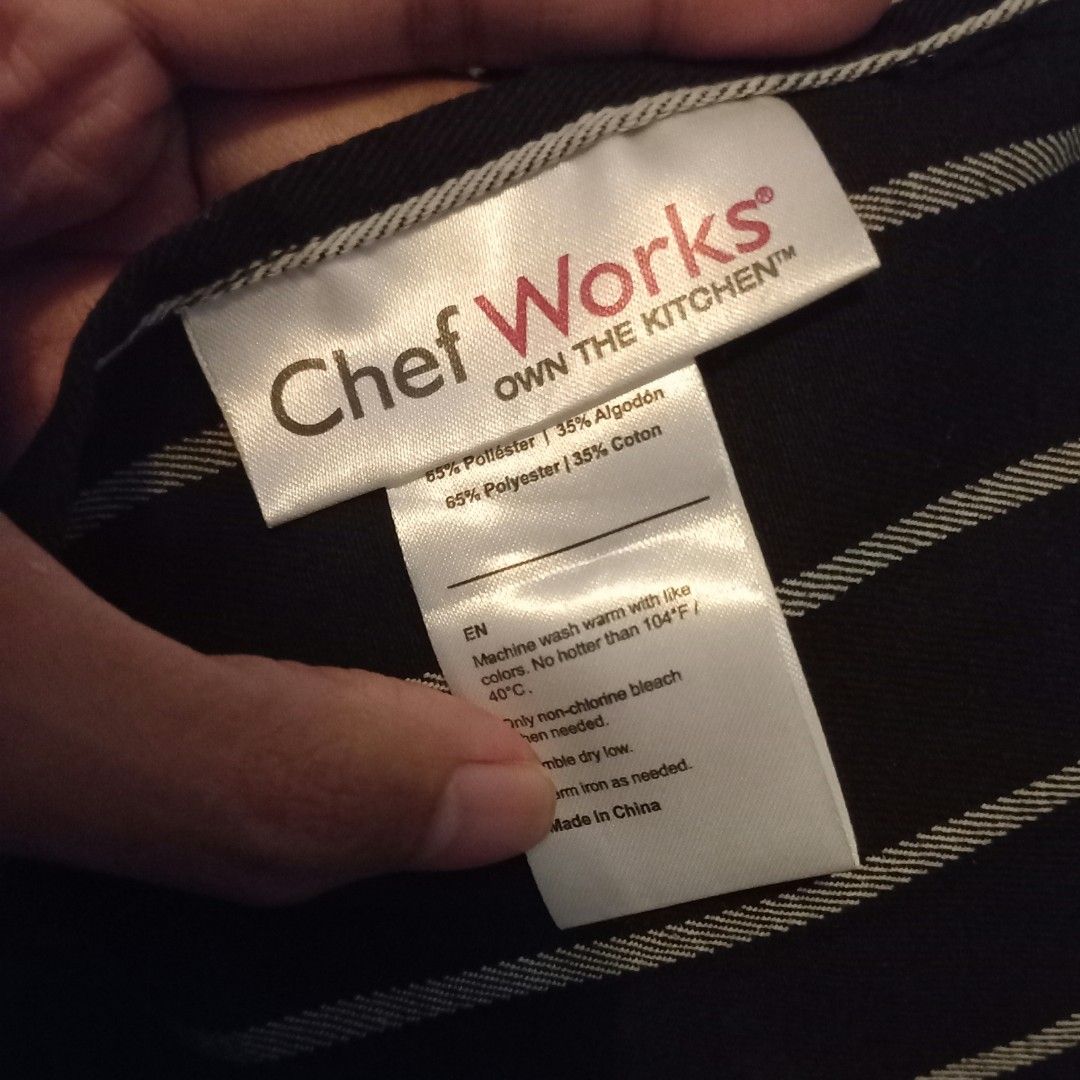 Chef Works English Chef Apron (Category: Cookware & Accessories) located in Imus. Submitted by mj.trinidad (Listing ID 1459289426, Image 2). Description: 2000. Chef Works English Chef Apron (A100-BCS) - Black Chalk Stripes Please check the apron's description/specification in the pictures or check this apron's site https://www.chefworksphilippines.com/product/english-chef-apron/ For professional and/or personal use. Also, an ideal gift for your N