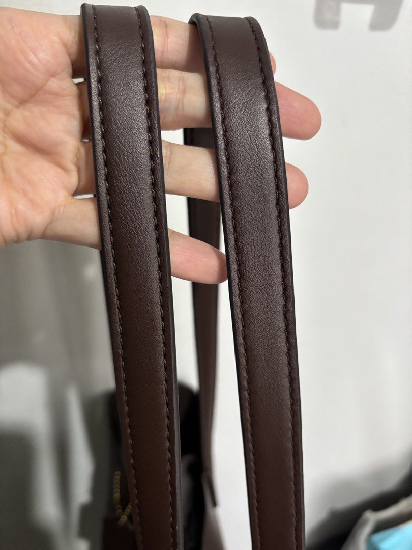 c.o.ach Brown Tote Bag (Category: Luxury Bags & Wallets) located in San Pedro. Submitted by ReLoveAtfirstSight (Listing ID 1459308595, Image 3). Description: - Classic coach brown tote- n ot OG - Spacious interior with a pocket - Comfortable straps for easy carrying - Includes hang tag - Ideal for everyday use or travel Last price already plus SF.