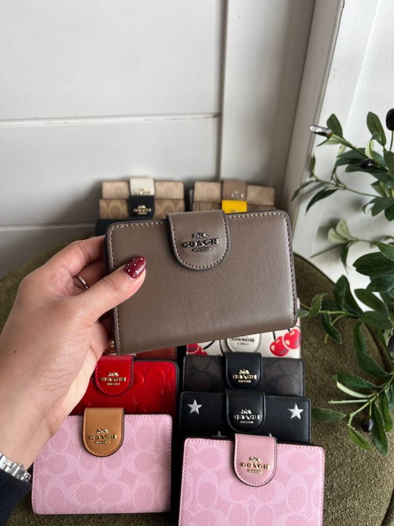 Coach Small Wallet - Various Designs Available (Category: Wallets & Card holders) located in Manila. Submitted by curated.totes (Listing ID 1459446880, Image 2). Description: 𝙲𝚌𝚑 𝙼𝚎𝚍𝚒𝚞𝚖 𝙲𝚘𝚛𝚗𝚎𝚛 𝚉𝚒𝚙 New Colors 💐 ➊➏⓿⓿ DM to order!.