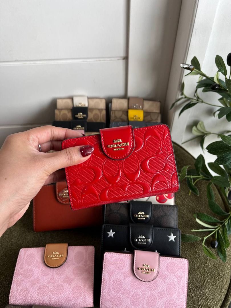 Coach Small Wallet - Various Designs Available (Category: Wallets & Card holders) located in Manila. Submitted by curated.totes (Listing ID 1459446880, Image 3). Description: 𝙲𝚌𝚑 𝙼𝚎𝚍𝚒𝚞𝚖 𝙲𝚘𝚛𝚗𝚎𝚛 𝚉𝚒𝚙 New Colors 💐 ➊➏⓿⓿ DM to order!.