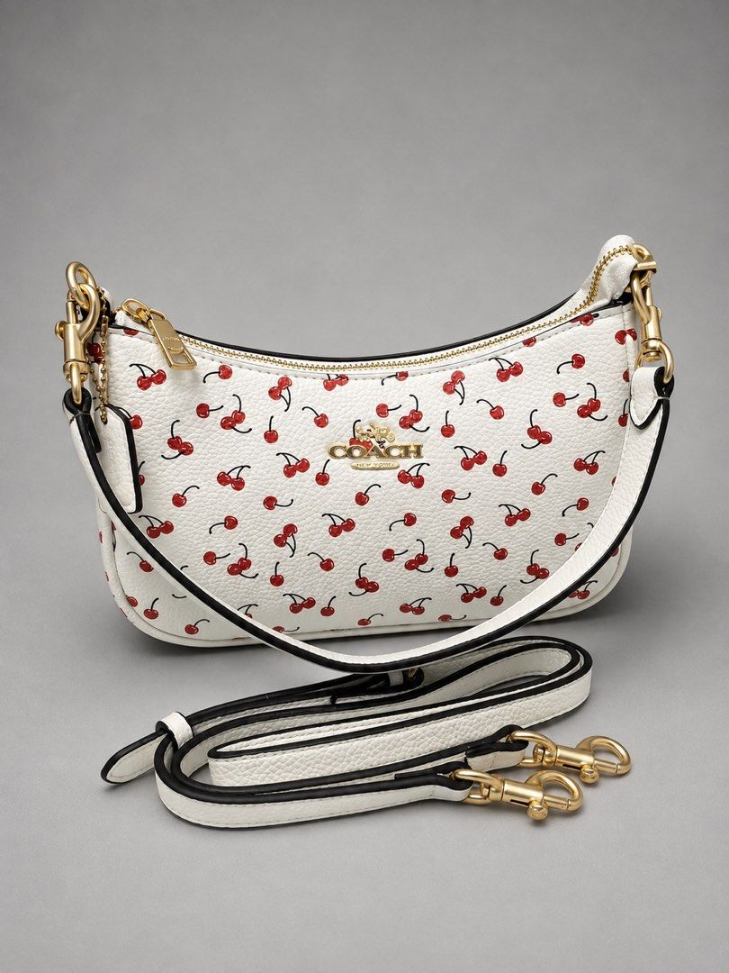 Coach Teri (Category: Shoulder Bags) located in Binan City. Submitted by pinkykeenshop (Listing ID 1459470610, Image 1). Description: .