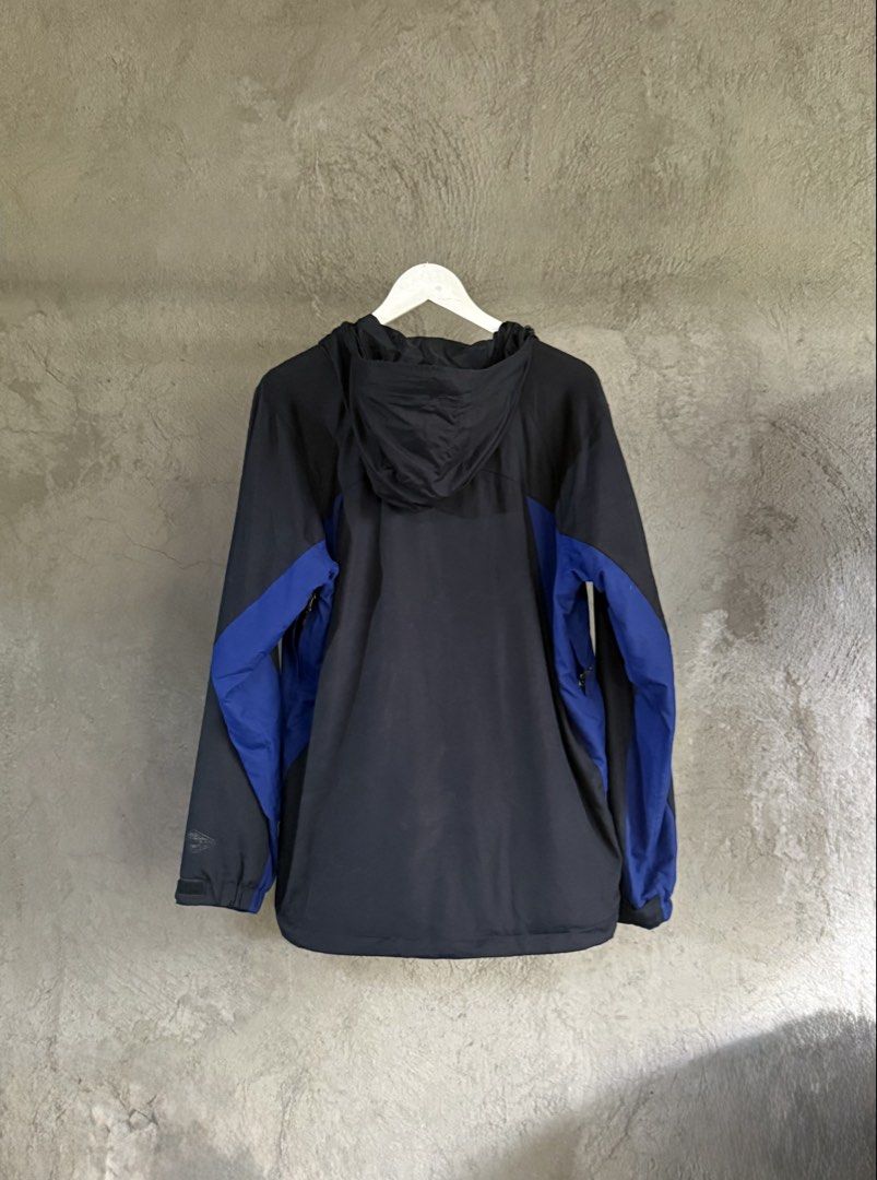 Columbia Omni Heat Jacket (Category: Coats, Jackets and Outerwear) located in Koronadal. Submitted by d.moonlight (Listing ID 1459303875, Image 2). Description: Condition - 9.5/10 | Color Rate - 9.5/10 Dimension - Width 24 | Length 29 Issue - None.