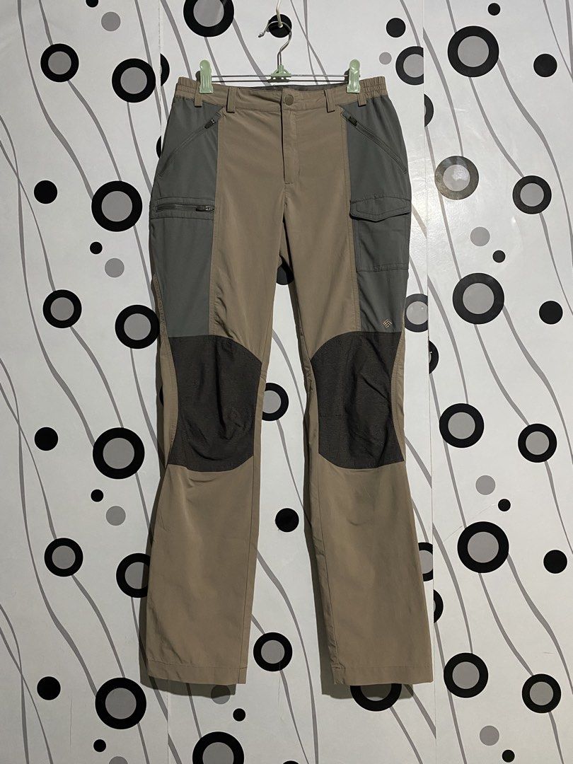 Columbia outdoor hiking pants (Category: Activewear) located in Cebu City. Submitted by patspickph (Listing ID 1459407561, Image 1). Description: This is a lightweight tan and gray Columbia outdoor hiking pants featuring a partially elasticated waist and a zippered pocket front and back. All zippers are working. W28-32 L38.5👍 No issue Excellent Condition👍👌.