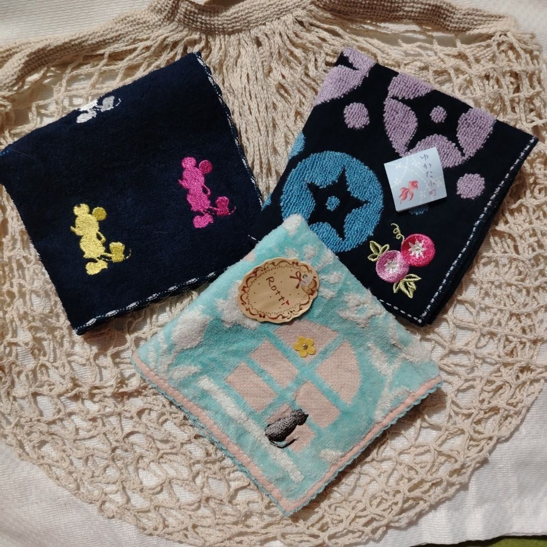 CUTIE FACE TOWELS (Category: Bedding & Towels) located in Davao. Submitted by hankiescarveshawls. (Listing ID 1459400913, Image 1). Description: As packed.