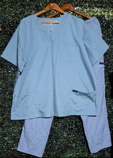 (Category: ) located in . Submitted by scrubsuitshoppreloved (Listing ID 1459487966, Image 1). Description: .