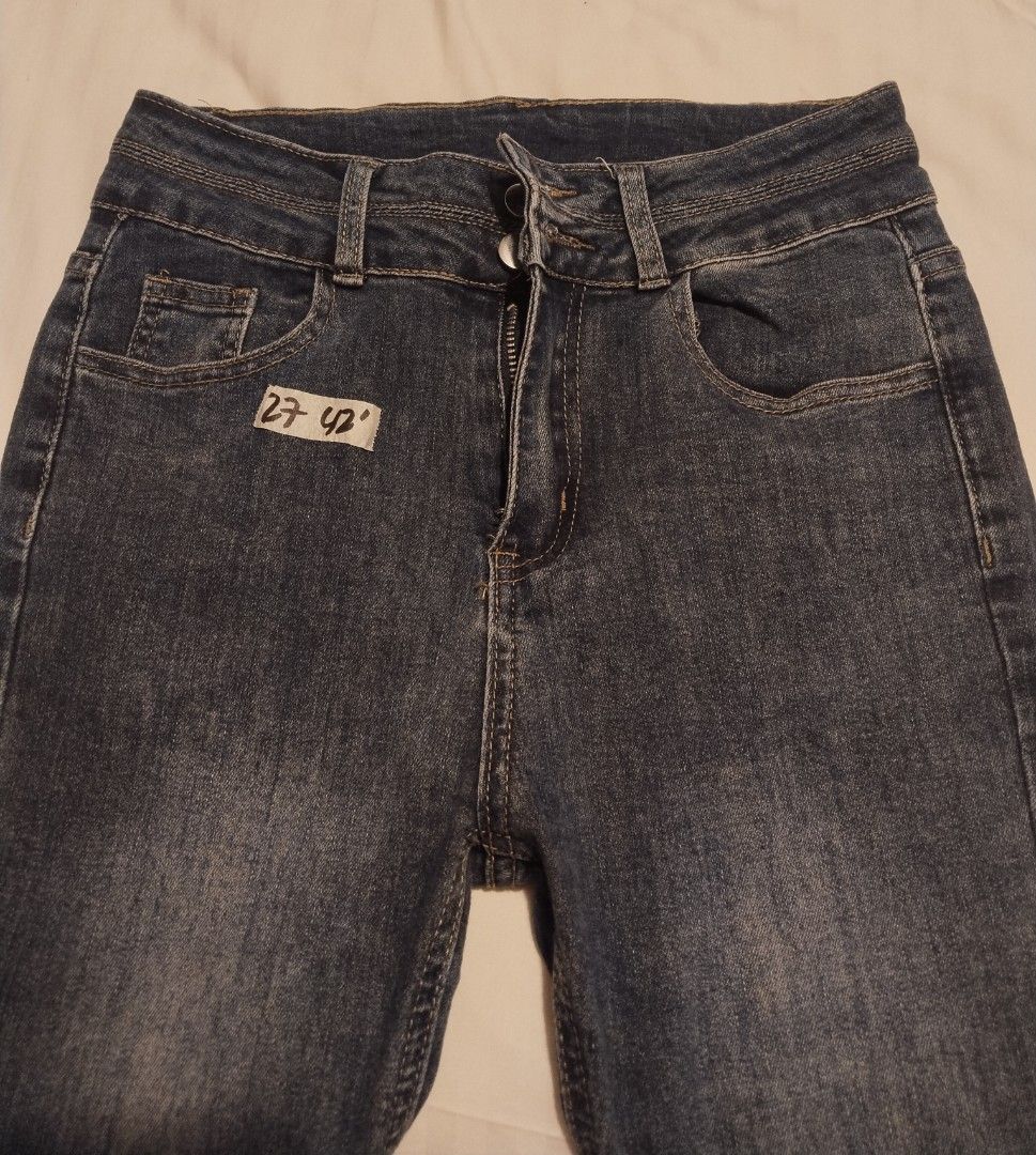 Dark Blue Denim Jeans S27 L42 (Category: Jeans) located in Manila. Submitted by jul.mca (Listing ID 1459360628, Image 1). Description: - Dark blue Flared-cut High-waist jeans - Can fit S26-28 Stretchable waist - Slightly faded wash for a vintage look - Ideal for tall girlies.