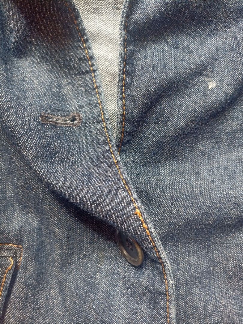 Dark Denim Blazer (Category: Others Tops) located in Mandaue City. Submitted by truepenguin.71709f (Listing ID 1459311331, Image 3). Description: -Very Structured -Very Comfortable - Very CHIC.
