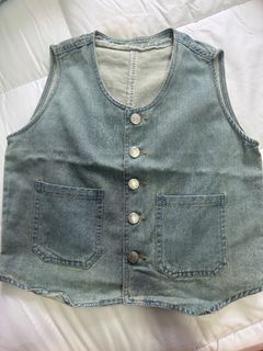 (Category: ) located in . Submitted by prelovedsaleitems (Listing ID 1459295086, Image 1). Description: .