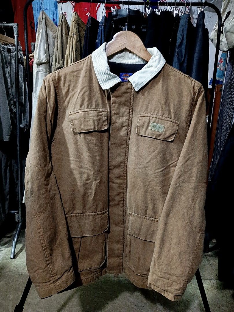 Dickies Brown Workwear Jacket Size L (Category: Coats, Jackets and Outerwear) located in Manila. Submitted by palafoxden53374 (Listing ID 1459291628, Image 1). Description: - Brown Dickies work jacket - Features a stylish corduroy collar - Multiple front pockets for ample storage - Made from durable canvas material - Perfect for everyday wear or demanding work environments - Size: Large - Origin: Made in Bangladesh.