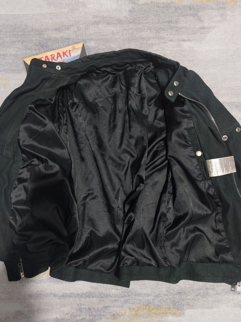 DIESEL MACSON SHEEPSKIN LEATHER BIKER JACKET (Category: Coats, Jackets and Outerwear) located in Baguio. Submitted by igorotak.111.taraki.com (Listing ID 1459454417, Image 3). Description: FS DIESEL MACSON SHEEPSKIN LEATHER BIKER JACKET V.GOOD CONDI NO ISSUES SOLID NITO ❤️ L-24 W-21.5 CAN FIT M-L CAN DO DIRECT PM TO PURCHASE FOR FASTER TRANSACTION THANKYOU 🙏❤️.