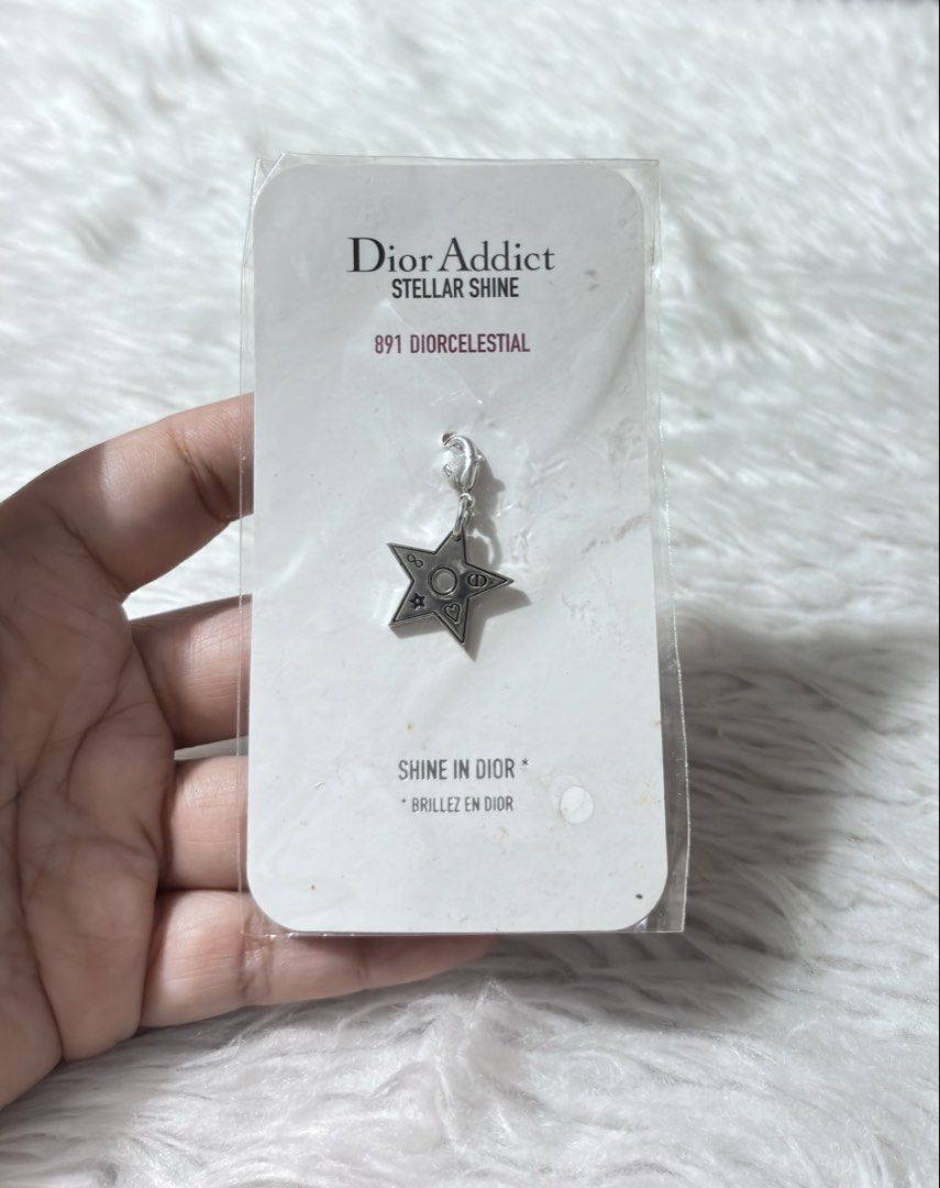Dior Addict Stellar Shine "Diorcelestial" star charm (Category: Charms) located in Paranaque City. Submitted by dalle_closet (Listing ID 1459358142, Image 1). Description: Brandnew.