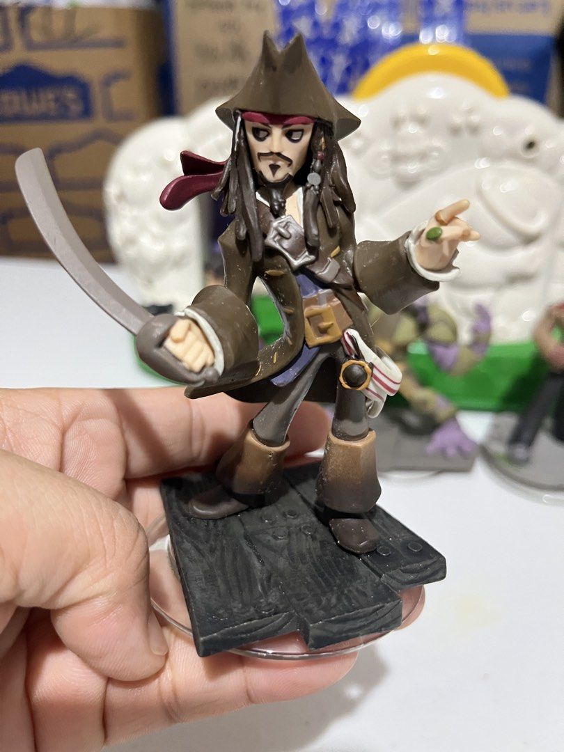 Disney Infinity figures (Category: Figurines & Statues) located in Bugallon. Submitted by aennleeza (Listing ID 1459389611, Image 3). Description: 400 each. Sourced in US.