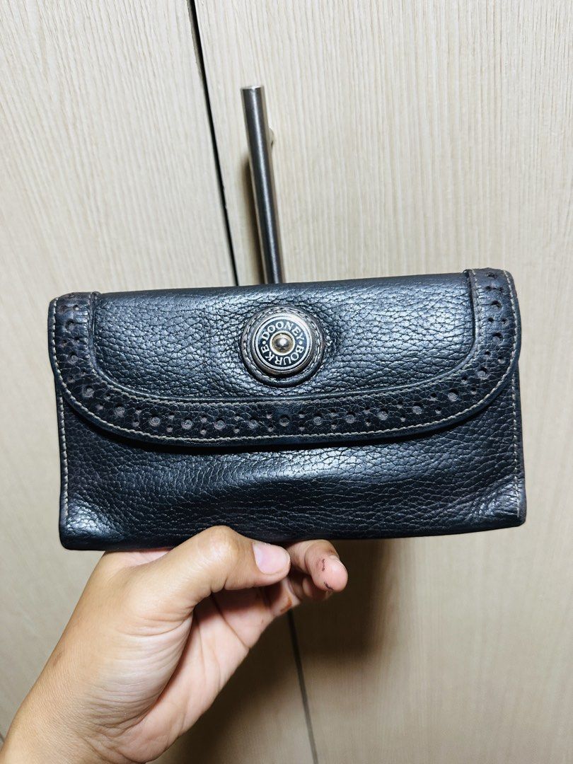 Dooney & Bourke Vintage trifold Wallet (Category: Wallets & Card holders) located in Tarlac. Submitted by mfm_collections (Listing ID 1459304461, Image 1). Description: .