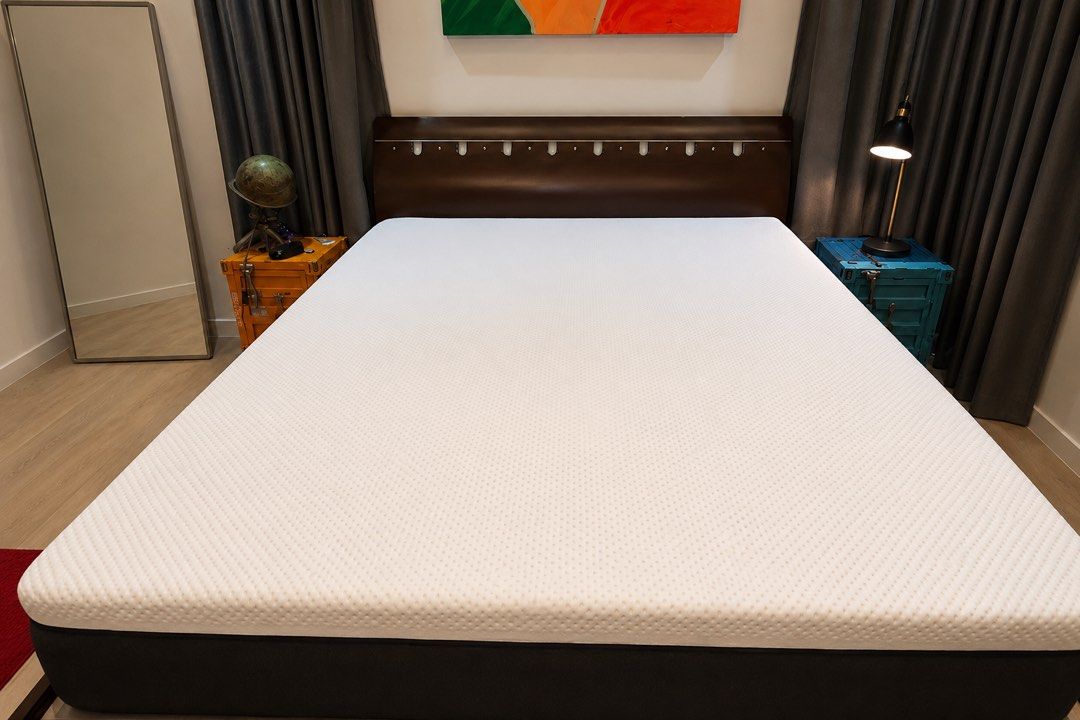 Emma King Mattress with Topper - (Category: Bed Frames & Mattresses) located in Pasig City. Submitted by santamomma (Listing ID 1459298379, Image 3). Description: - Emma King Mattress with Topper - Very clean, no stains, odors, or sagging - Always used with a mattress protector - Price is negotiable - Great investment for better sleep.