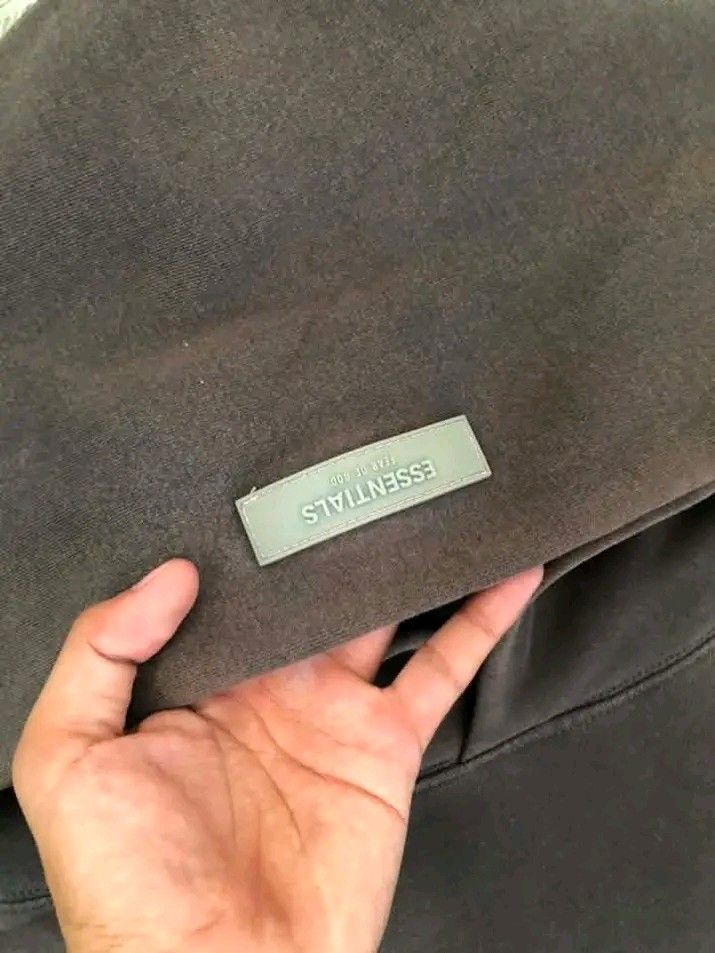 Essential (Category: Coats, Jackets and Outerwear) located in Catbalogan. Submitted by thirft2kill (Listing ID 1459357670, Image 3). Description: Size:large dimes:26/25 -7/10 color rate/condition -need wash.