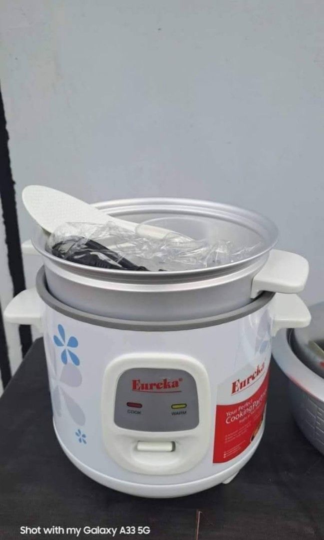 Eureka Rice Cooker with steamer (Category: Cookers) located in Manila. Submitted by redonline (Listing ID 1459340795, Image 3). Description: Eureka Rice Cooker with steamer ✅ 1.0 liter - ₱980 ✅100%original ON HAND BRAND NEW Mode of Payment: Gcash,COD Same day delivery.