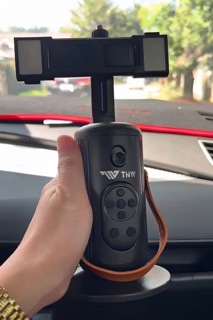 Face tracking Phone Holder (Category: Mounts & Holders) located in Taguig. Submitted by apzdeclutter (Listing ID 1459390280, Image 1). Description: Message me if interested. 📩 .