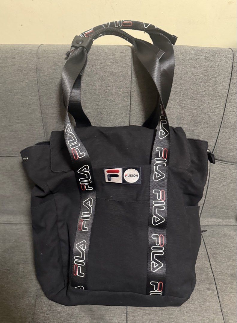 Fila Backpack/Tote bag (Category: Backpacks) located in Batangas. Submitted by stopandshopforluxury (Listing ID 1459399685, Image 1). Description: Rare to find item ❤️ Can use as backpack and tote bag.