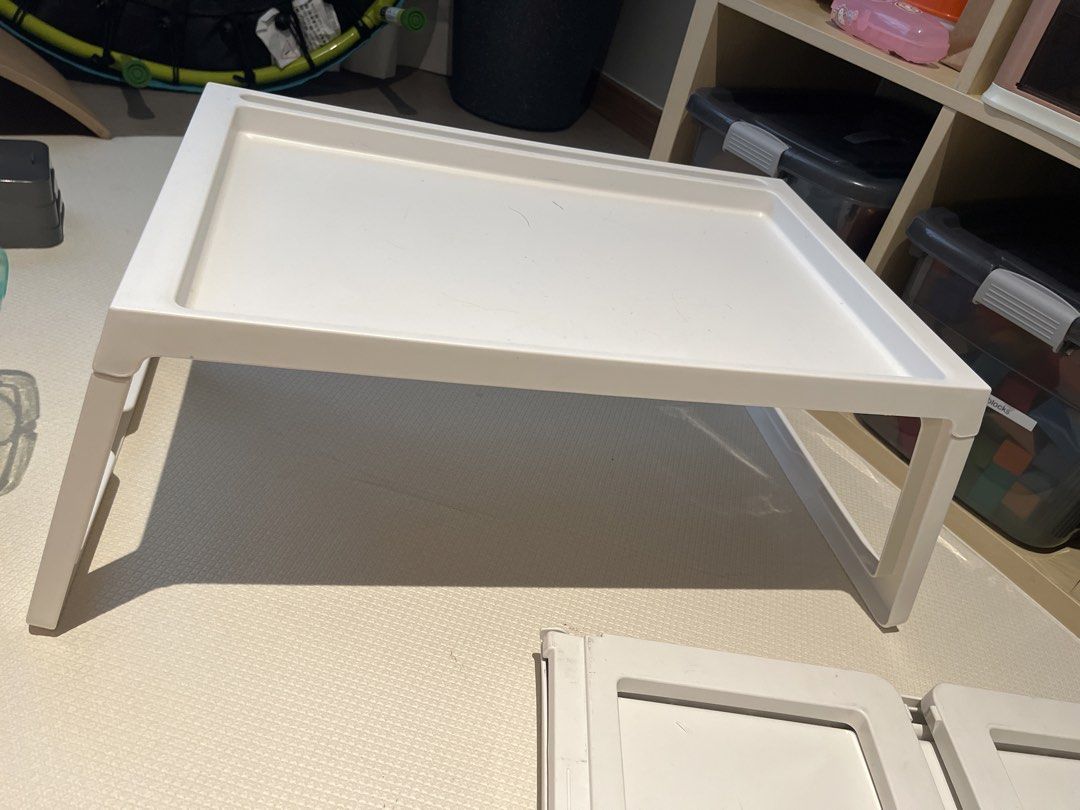 Foldable table (Category: Tables & Sets) located in Singapore. Submitted by lllearner (Listing ID 1459388488, Image 2). Description: $5 per table .