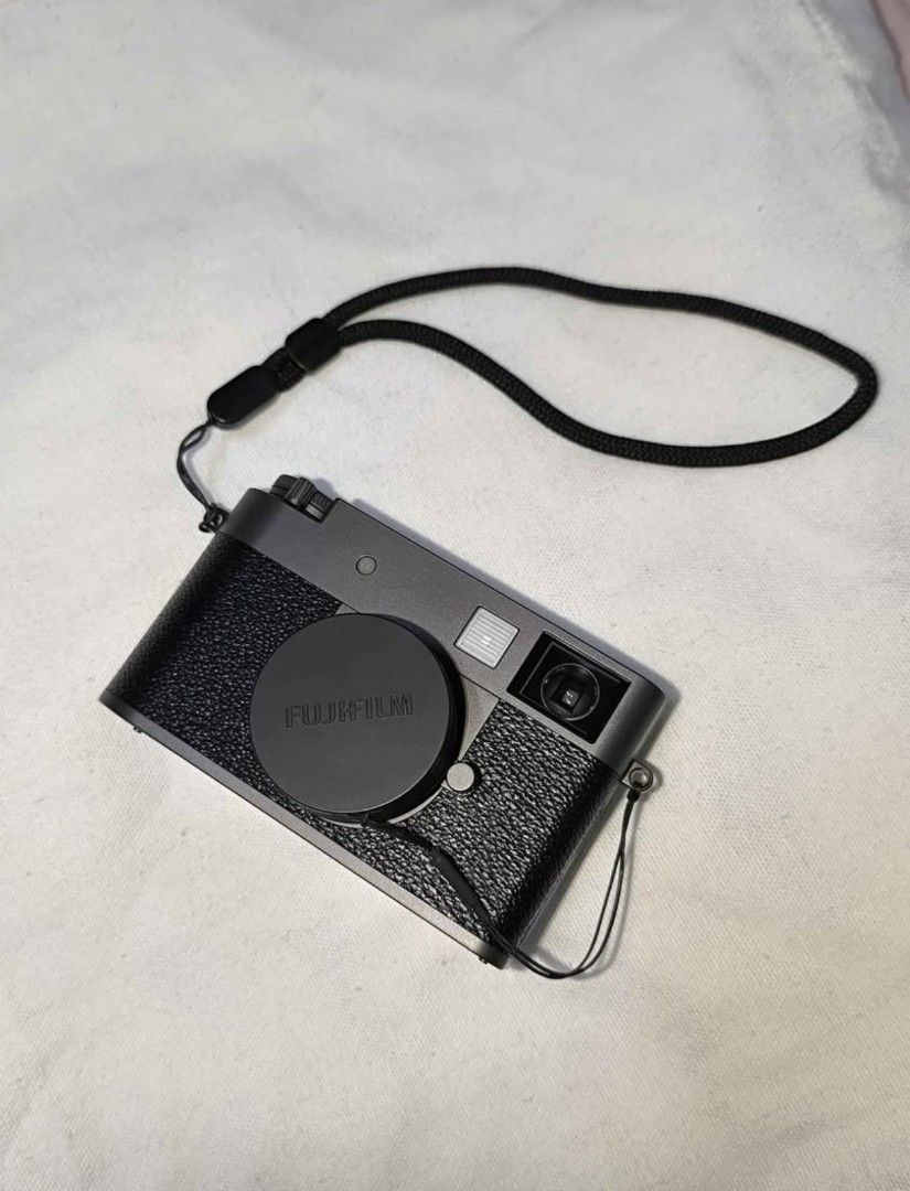 Fujifilm XHalf Black Digital Camera (Category: Cameras) located in Quezon City. Submitted by Techno (Listing ID 1459302446, Image 1). Description: Almost brandnew, di naman nagamit. Napanalunan sa raffle. Test all you want. Slightly Negotiable dipende sa usapan. Meet up or lalamove If meet up weekdays: uptown mall or SB 32nd st..
