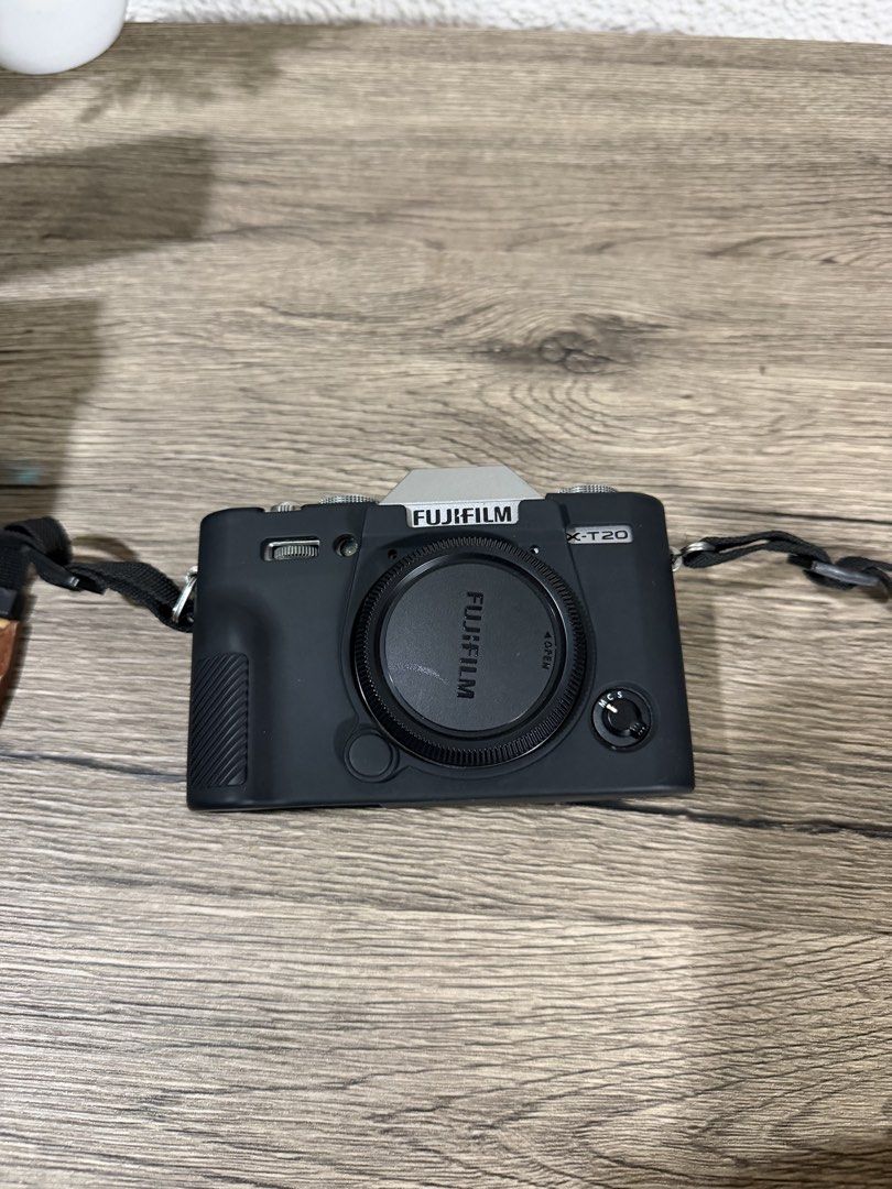 Fujifilm X-T20 Mirrorless Digital Camera with Case (Category: Cameras) located in Quezon City. Submitted by jasongos (Listing ID 1459451426, Image 1). Description: Selling our Fujifilm X-T20. 📷 This was bought a few years before the pandemic and hasn’t really been used much since. My sister eventually switched to a Ricoh point-and-shoot, while I moved on to a Fujifilm X-E3, so this camera has mostly just been kept in storage and we’ve decided to