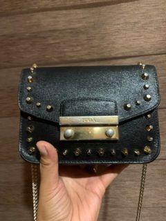 (Category: ) located in . Submitted by akishaoshop2010. (Listing ID 1459388982, Image 1). Description: .