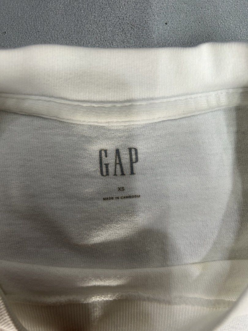 Gap (Category: Tshirts & Polo Shirts) located in Kuala Pilah. Submitted by man_bundle_nogori (Listing ID 1459386431, Image 3). Description: Gap pit 20 labuh 24 Condition memang mantol🔥🔥🔥.