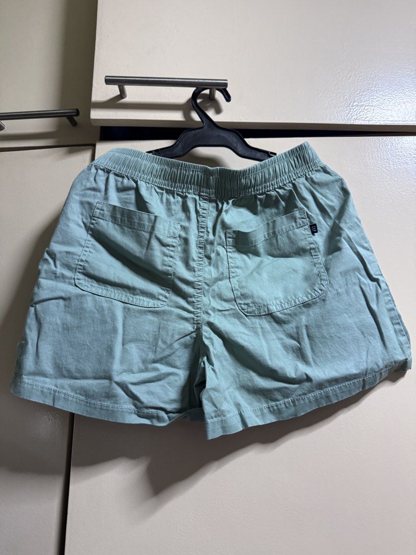 GAP - Green Shorts (Category: Shorts) located in Cainta. Submitted by wisdumbo (Listing ID 1459372543, Image 2). Description: Reason(s) for selling: Not my style Mode of payment: Gcash.