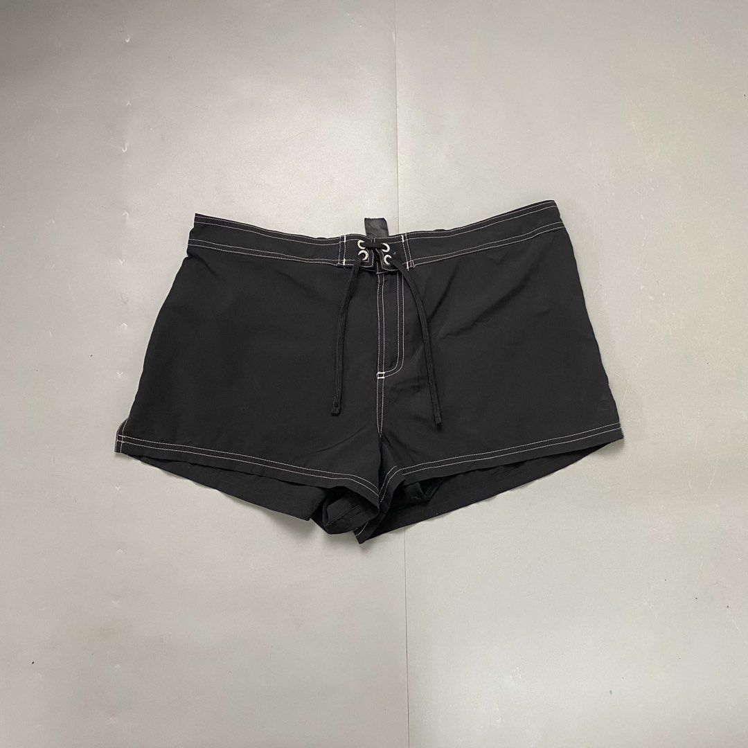 Gerry 🌸 | Black Eyelet Attached Side Slit Short (Category: Shorts) located in Bulacan. Submitted by orc.ph (Listing ID 1459365412, Image 1). Description: Gerry 🌸 | Black Eyelet Attached Side Slit Short Material Used: Polyester - Black - Inner Cycling short - Drawstrings Attached - Eyelet Attached - Single Pocket - Adjustable - Side Slit - Casual - Semi Formal - Streetwear - Outdoor ‎-Size: L ‎-Waistline: 34" ‎-Length: 12" ‎Pristined Condition. 