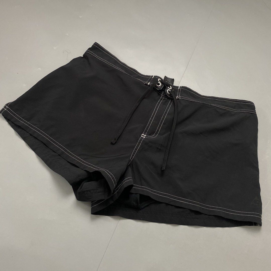 Gerry 🌸 | Black Eyelet Attached Side Slit Short (Category: Shorts) located in Bulacan. Submitted by orc.ph (Listing ID 1459365412, Image 3). Description: Gerry 🌸 | Black Eyelet Attached Side Slit Short Material Used: Polyester - Black - Inner Cycling short - Drawstrings Attached - Eyelet Attached - Single Pocket - Adjustable - Side Slit - Casual - Semi Formal - Streetwear - Outdoor ‎-Size: L ‎-Waistline: 34" ‎-Length: 12" ‎Pristined Condition. 
