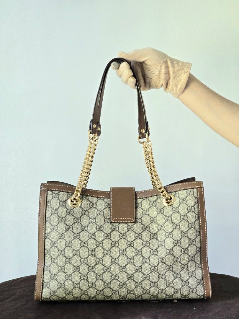 Gucci GG Supreme Medium Padlock Tote (Category: Luxury Bags & Wallets) located in Cebu City. Submitted by anythingunderthesun0211 (Listing ID 1459345118, Image 2). Description: Gucci GG Supreme Medium Padlock Tote Inclusions: Box, Dustbag and Entrupy Certificate Price: Php 69,000.