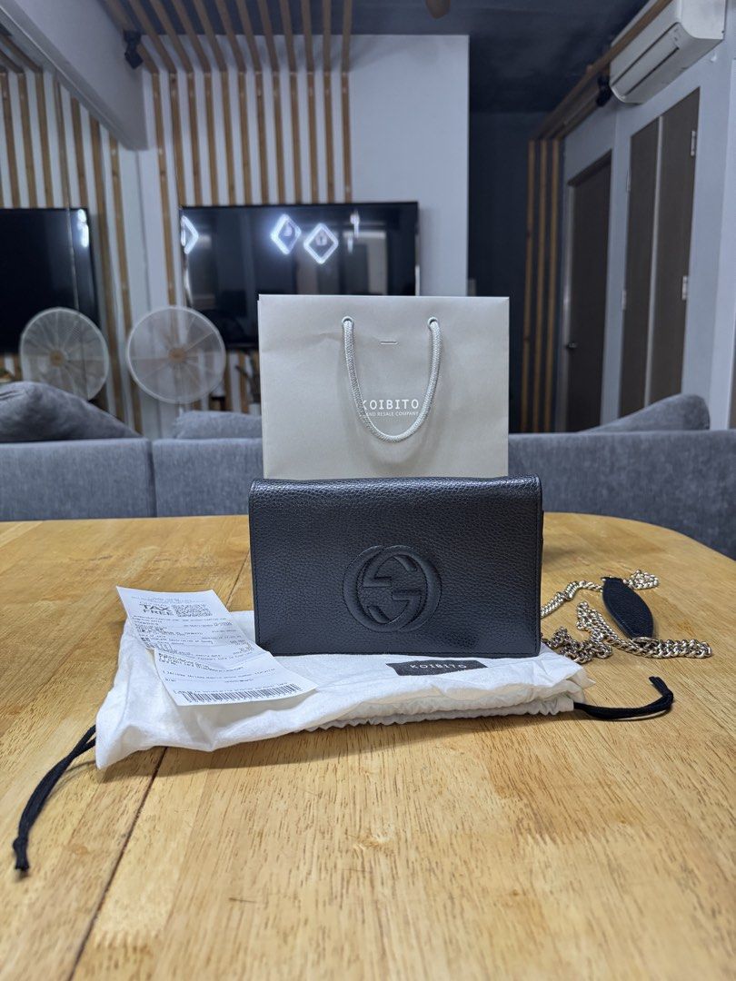 Gucci Soho wallet on chain bag (Category: Luxury Bags & Wallets) located in Las Pinas. Submitted by gen.uine (Listing ID 1459334464, Image 1). Description: Authentic Black Leather Gucci Soho Wallet on Chain Removable strap. Can be used as a clutch. Clean interior. Slight tarnish on the hardware and chain strap. Bought from Koibito South Korea for 655,000 won.
